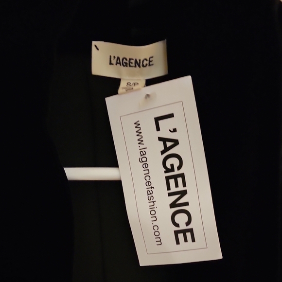 L'AGENCE Midnight Black Velvet Blouse NWT - Picture 2 of 3